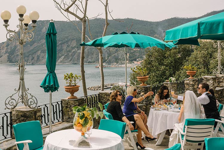 elope-monterosso-cinque-terre-wedding_17