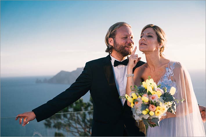 amalfi-coast-wedding_overlooking_capri_island