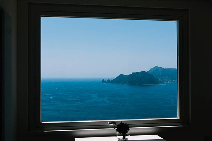 amalfi-coast-wedding_overlooking_capri_island