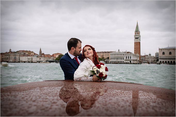 elope-in-venice