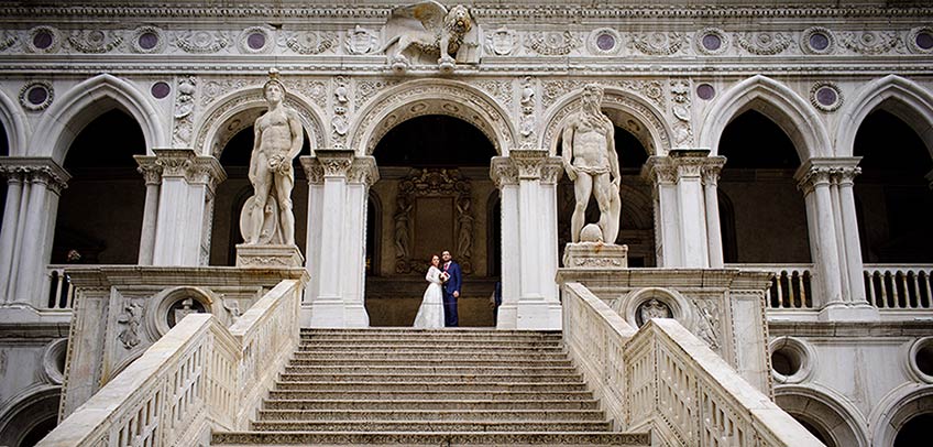 Elope in Venice