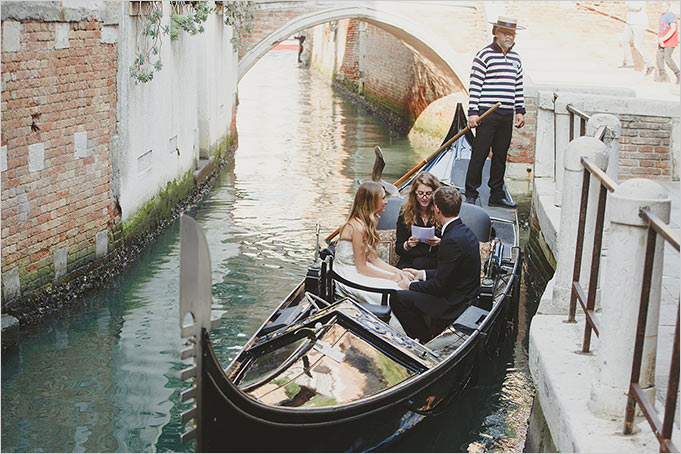 elope wedding ceremony on a Venetian Gondola