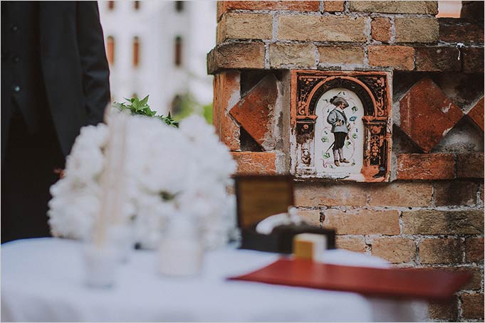 Intimate Ceremony in a Venetian Garden