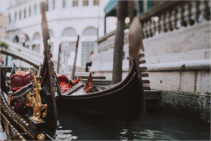 Intimate Ceremony in a Venetian Garden