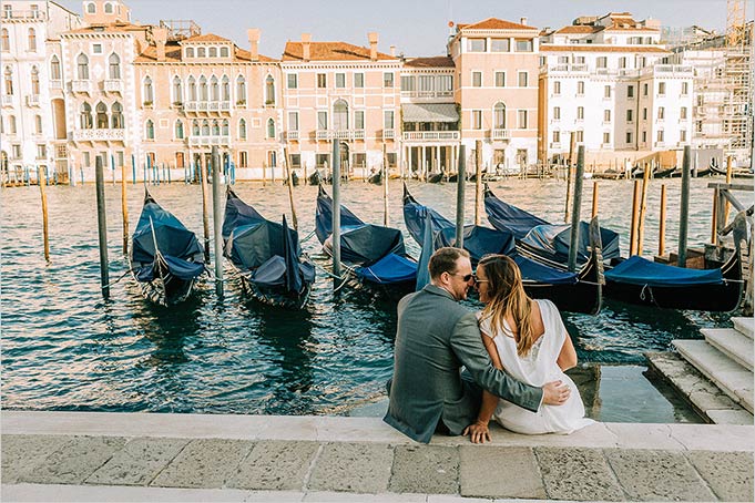 wedding in Venice at sunrise