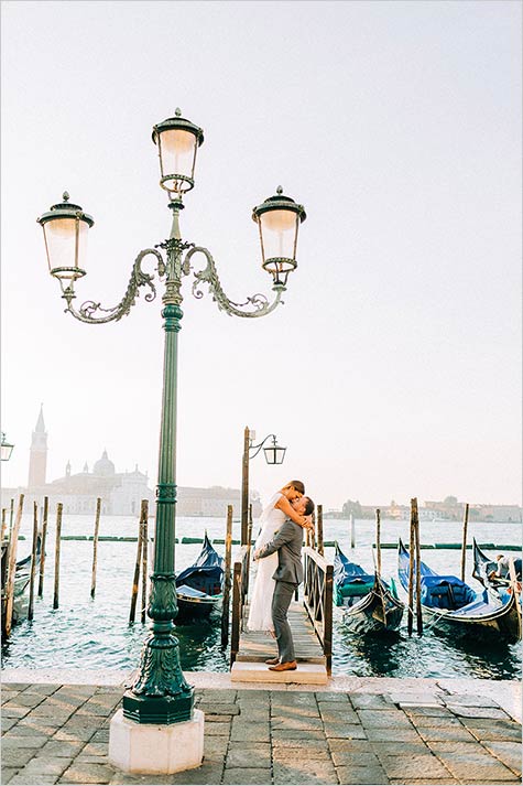 wedding in Venice at sunrise