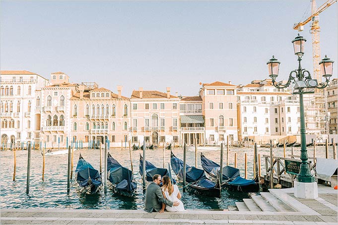 wedding in Venice at sunrise