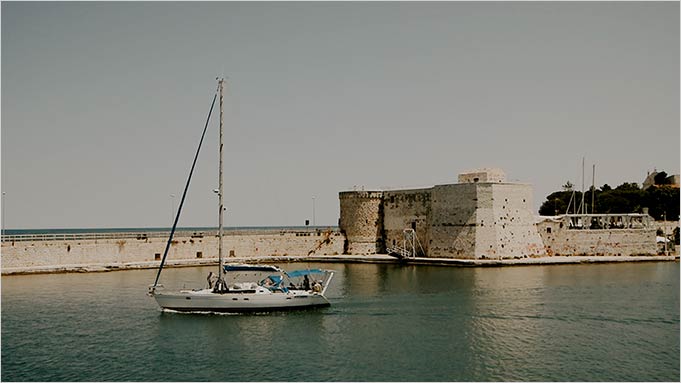 Wedding reception at Swabian Castle in Trani, Apulia