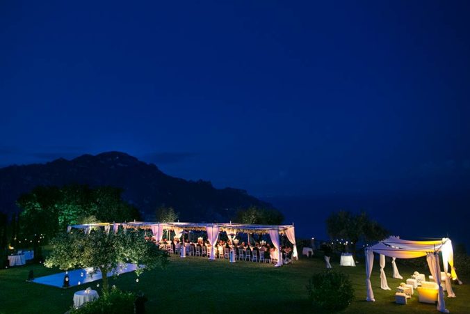 Wedding reception in Villa Cimbrone overlooking the sea
