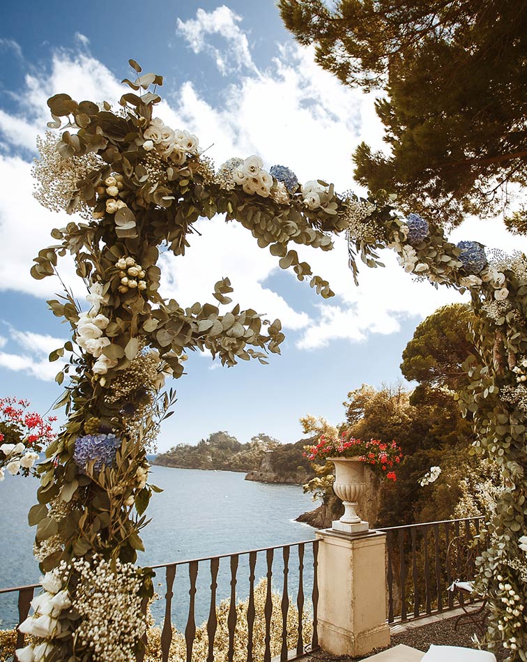 Destination wedding on Italian Riviera