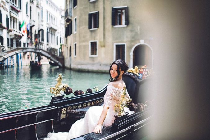 Gondola wedding in Venice