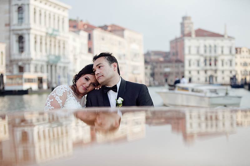 Wedding boat tour in Venice