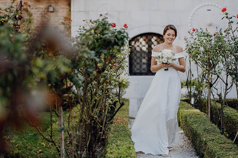 Rose garden ceremony in Venice