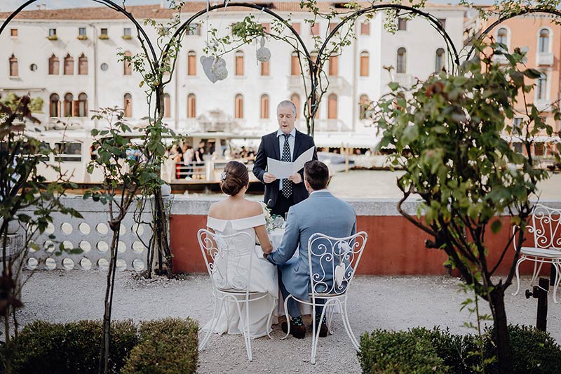 Rose garden ceremony in Venice