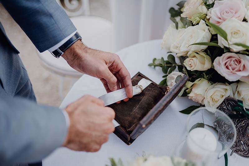 Rose garden ceremony in Venice