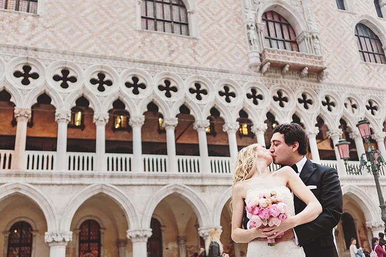 intimate wedding in Venice