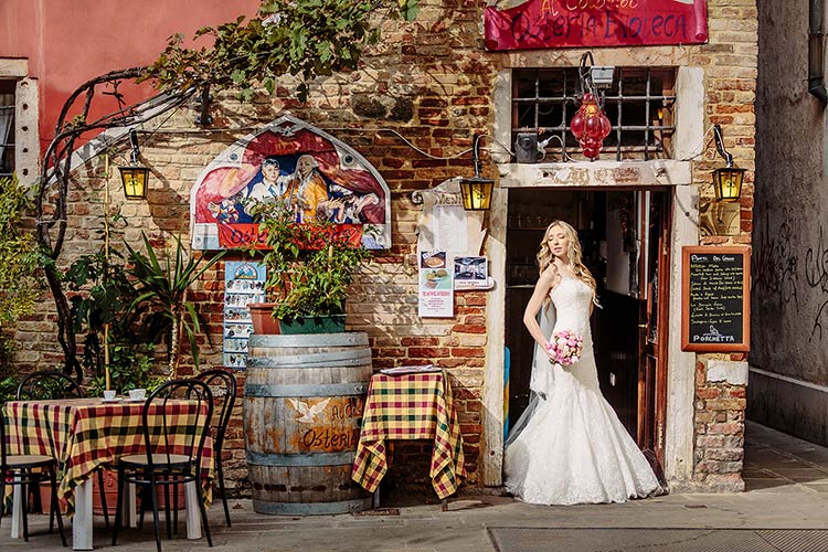 amazing photos in Venice for a romantic Elope in Italy