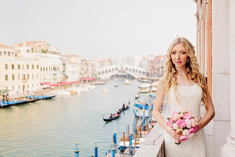 amazing photos in Venice for a romantic Elope in Italy