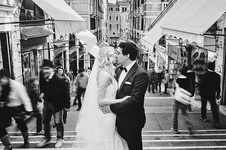 amazing photos in Venice for a romantic Elope in Italy