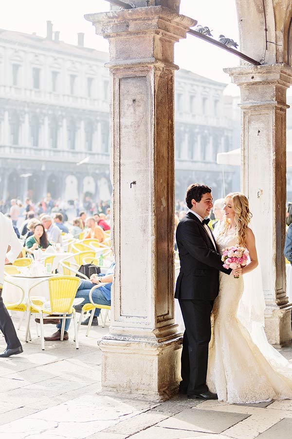 Romantic photo-shoot before the ceremony