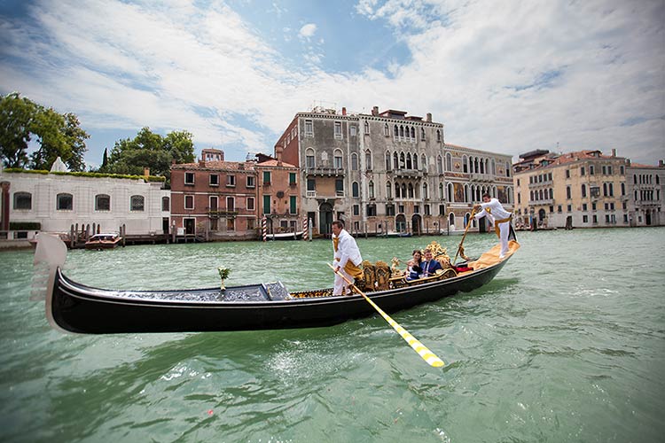 elope ceremony in Venice