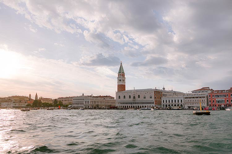 elopement in Venice