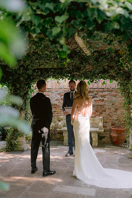 Wedding Ceremony at a Venetian secret garden 