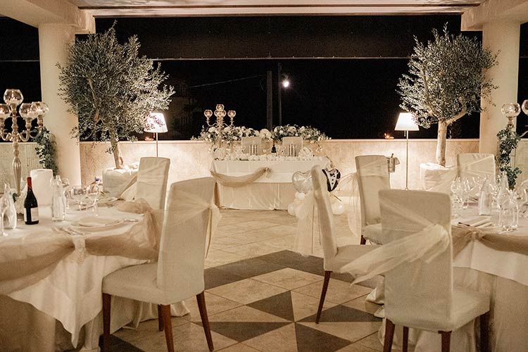 Wedding reception in an exclusive hotel on the bay of Syracuse