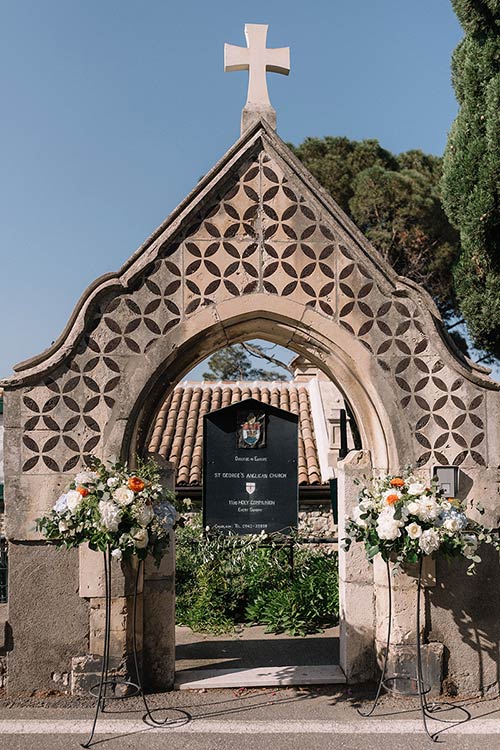 intimate ceremony at the Anglican church in Taormina