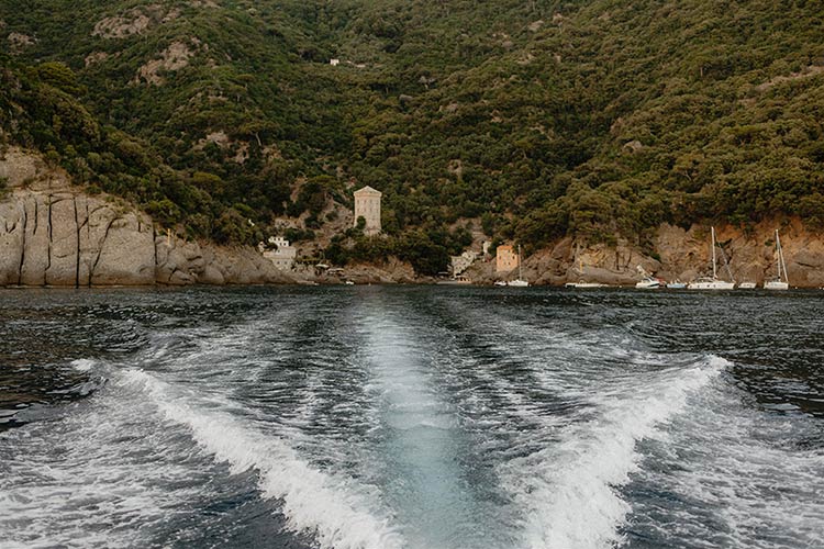 boat trip along the Italian Riviera shoreline