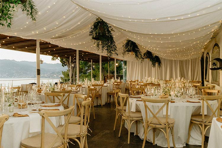 Italian-style reception in the park of Portofino