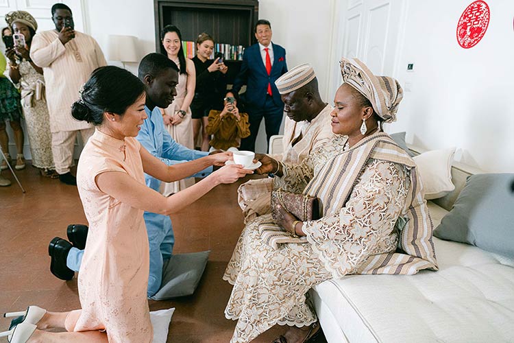 exchange of gifts between the two families and the tea ritual