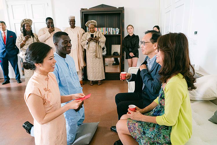 exchange of gifts between the two families and the tea ritual