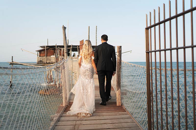 wedding photo session on a real trabocco in Abruzzo