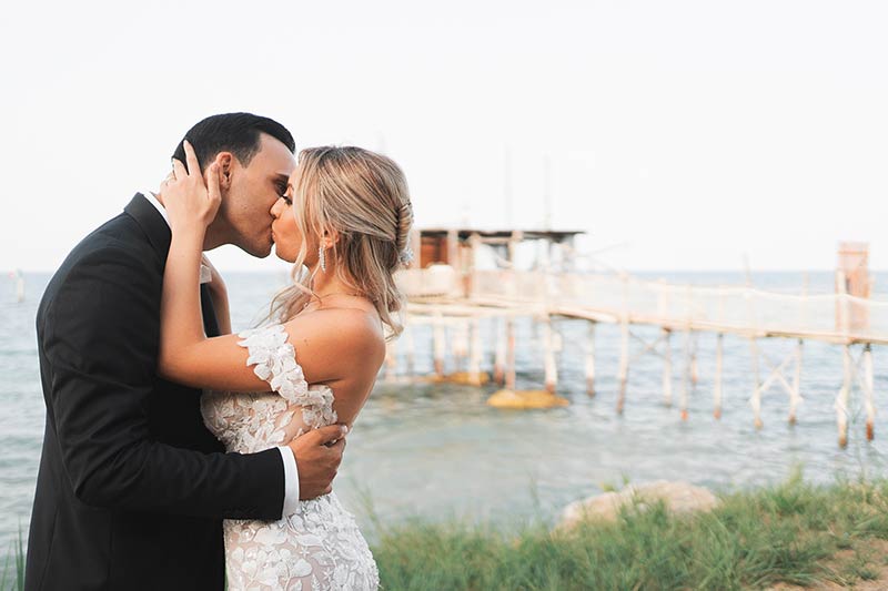 wedding photo session on a real trabocco in Abruzzo