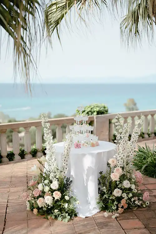 Evening wedding celebration at Villa Paola with traditional Calabrian lights